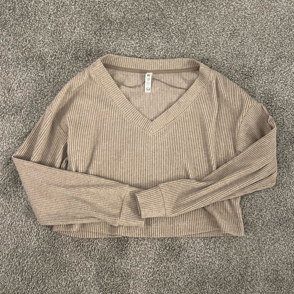 Alo v-neck long sleeve